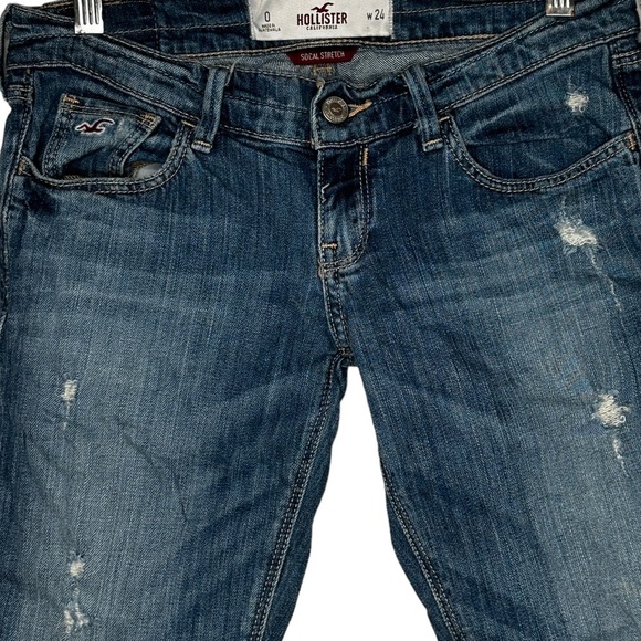 Hollister Socal Stretch Distressed Capri Jeans - Picture 2 of 7